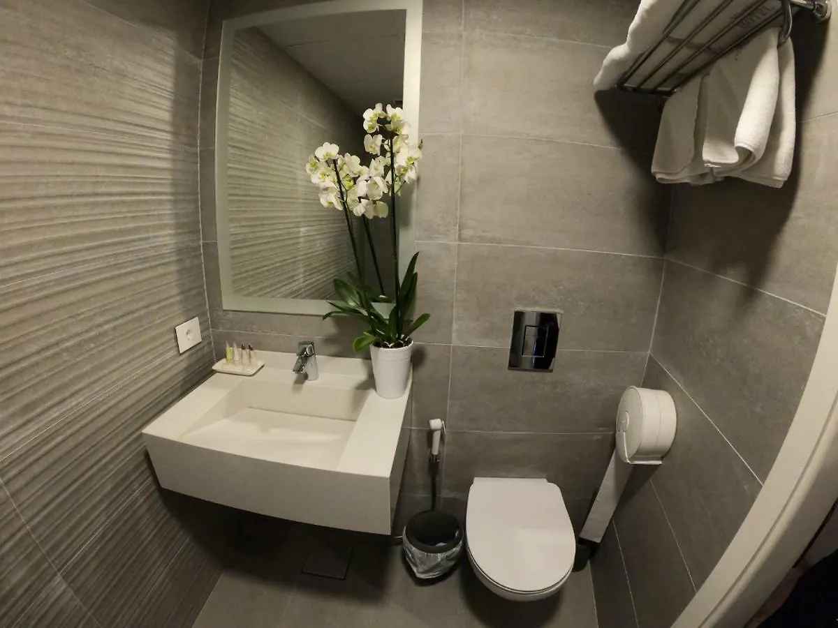 Eden Hotel Beirut 4*,  Lebanon